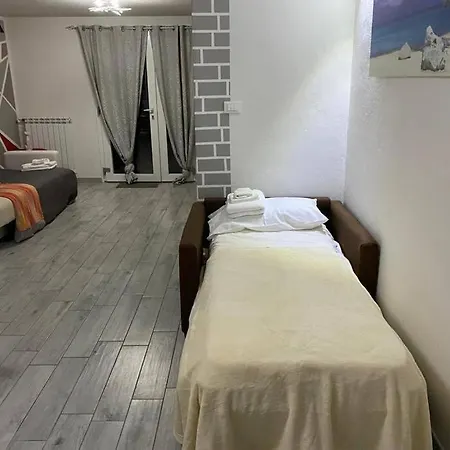 Giotto Apartman Cento